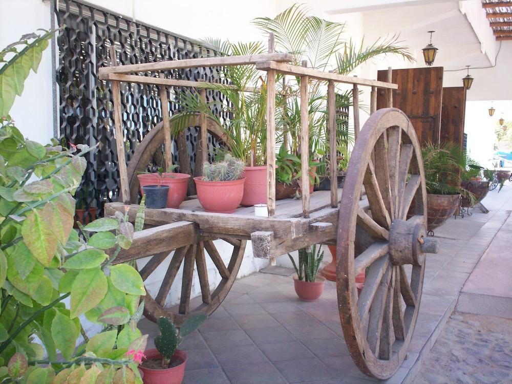 Hotel Hacienda Bugambilias La Paz Exterior photo